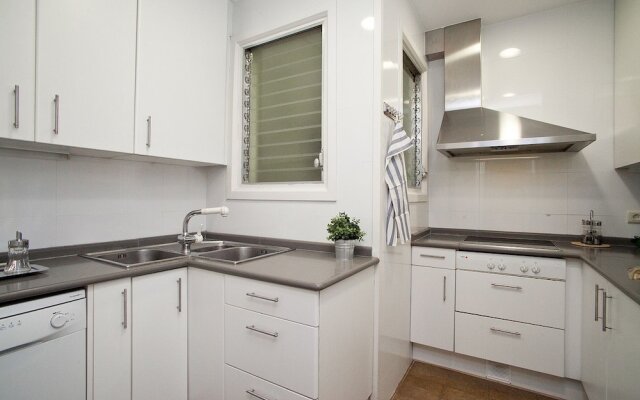 Cute & Spacious Eixample Apartment