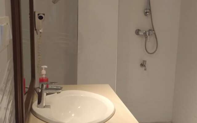 Sea Breeze Hotel Ambalangoda