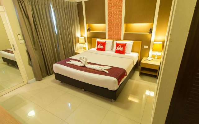 The Aim Sathorn Hotel