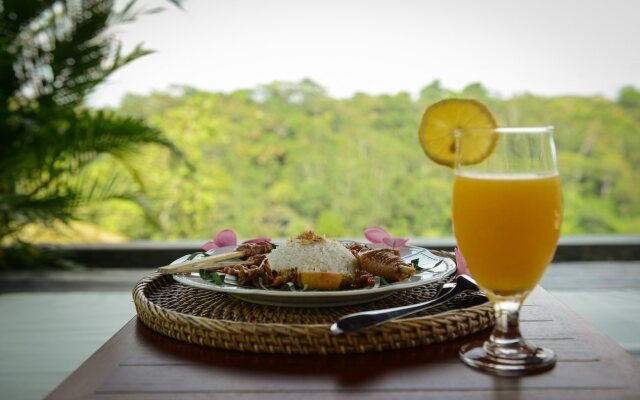 Ayuterra Resort
