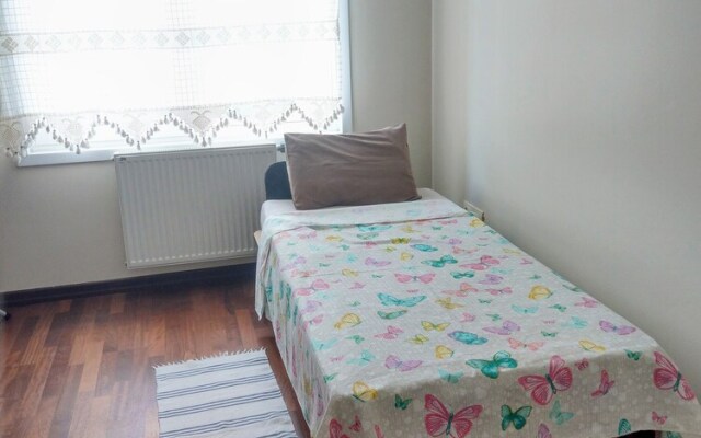 Immaculate 2-bed Flat Near Airport in İstanbul