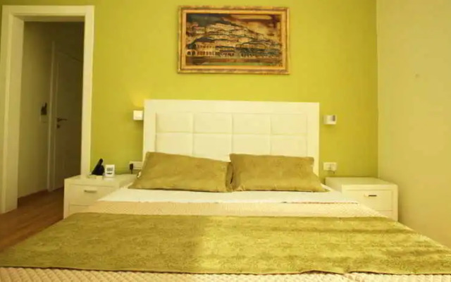 White City Hotel