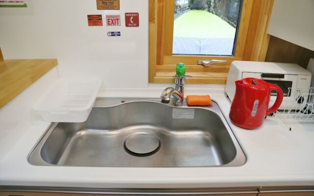 Qooneltas Container House In The Forest