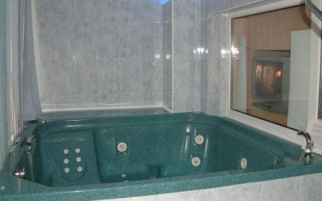 Hotel Macola