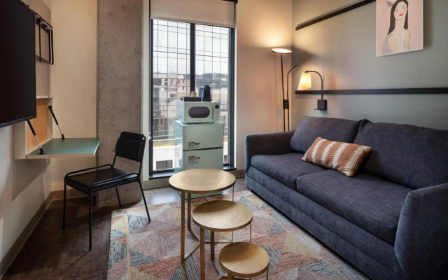 Moxy Portland Downtown