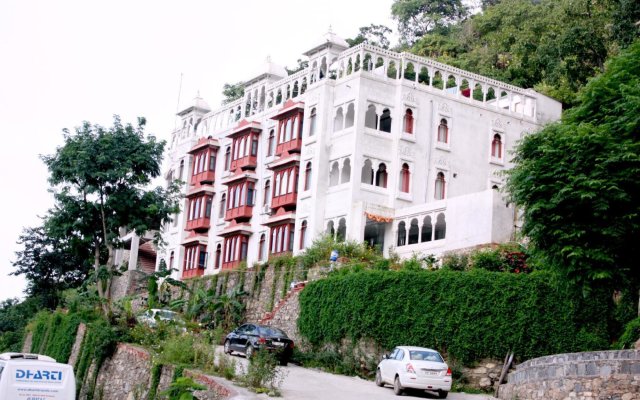 Hotel Rajgarh