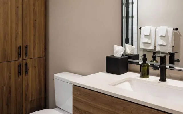 The Dylin by Mint House