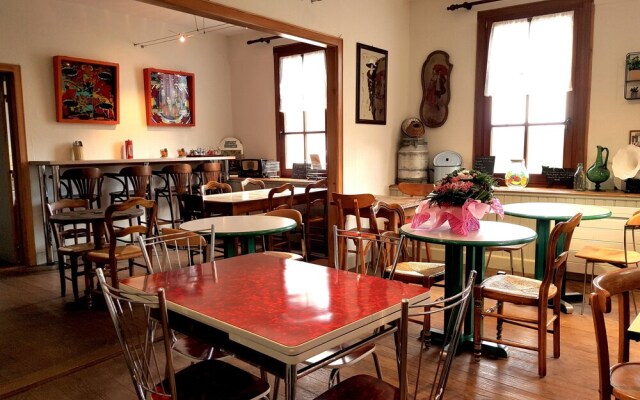 Domaine des Brimbelles Hostel