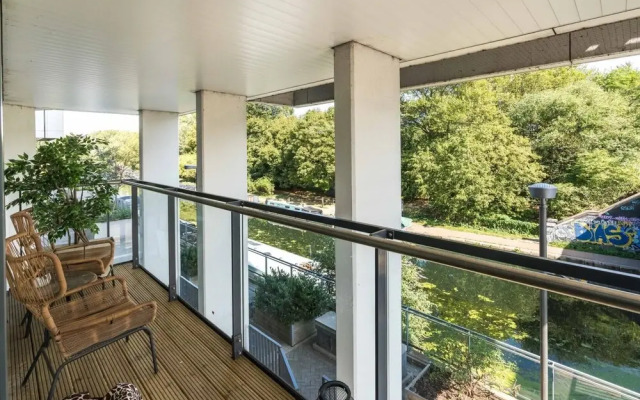 Stunning 2BD Flat Overlooking River Lea Hackney