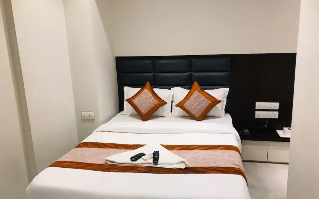 Hotel Flora Suites