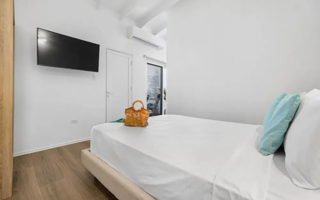 NEW Modern 3BR 3BA Private Pool Centrallylocated