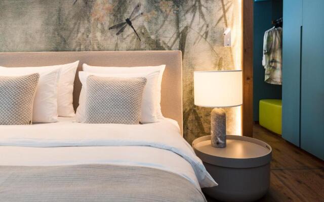 ANTON . Luxury stay
