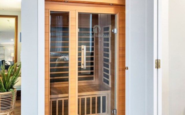 Luxe In The City w Two Car Parks