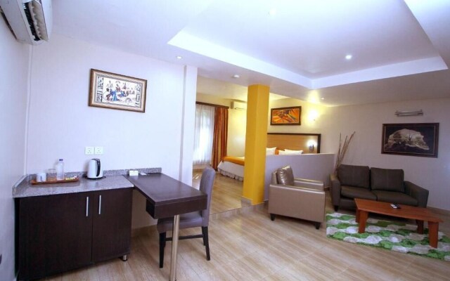 La Cour Hotels and Apartments Cooper