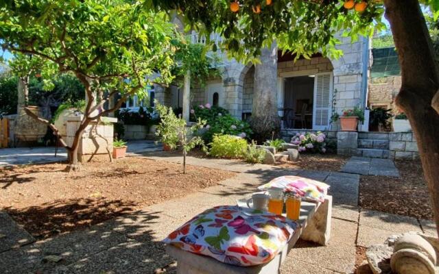 Two Palms Villa