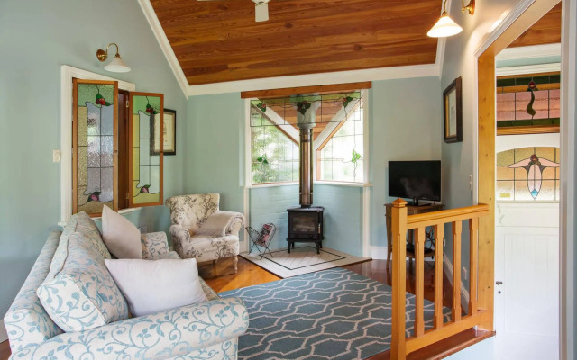 Oak Tree Lodge