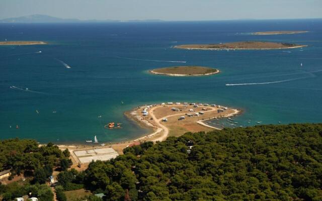 Arena Stupice Camping Homes
