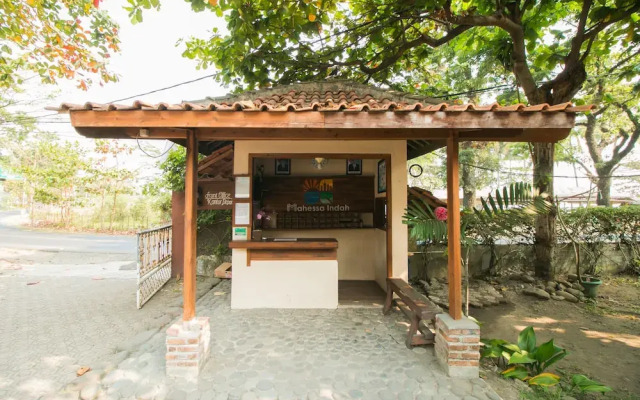 OYO 937 Mahessa Indah Homestay