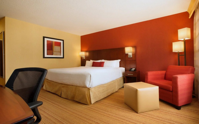 Courtyard by Marriott Downtown Ottawa
