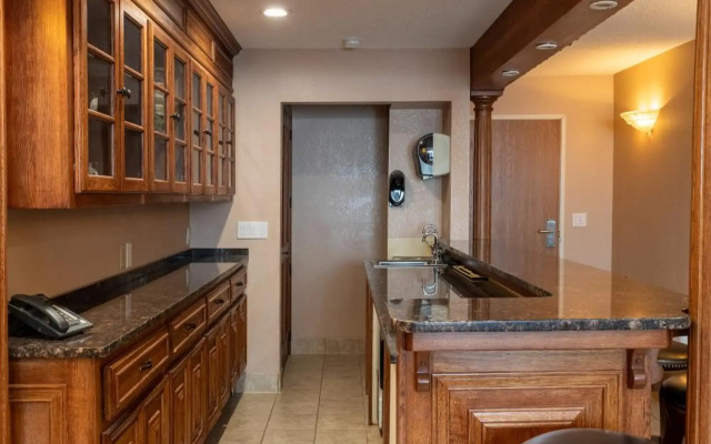 Norland Inn and Suites Roseau