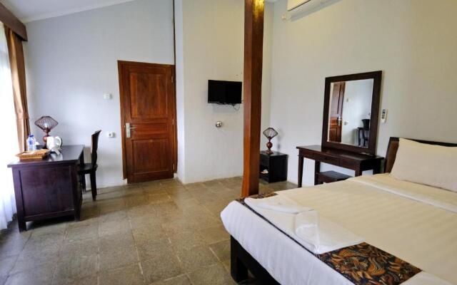 The Nalaya Hotel & Resto