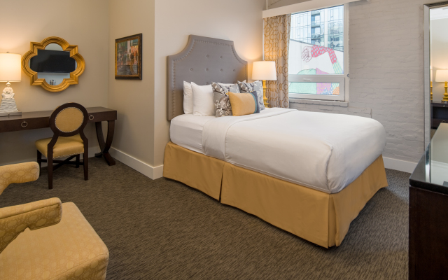 Mark Spencer Hotel