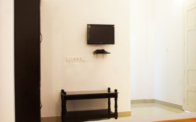 OYO 4867 Royal Homes