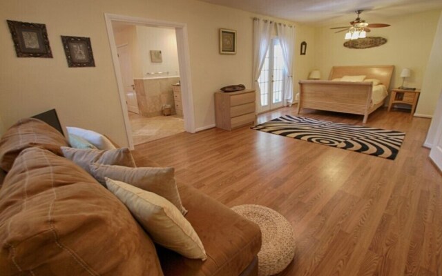 Luxury Villa Mar by RedAwning