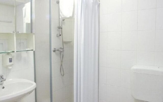 Study K & M Hotel