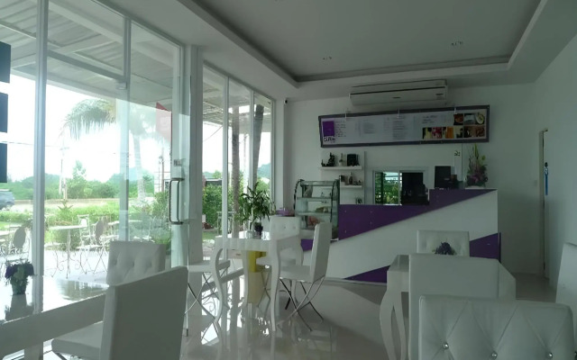Phet Cha-am Plaza & Resort