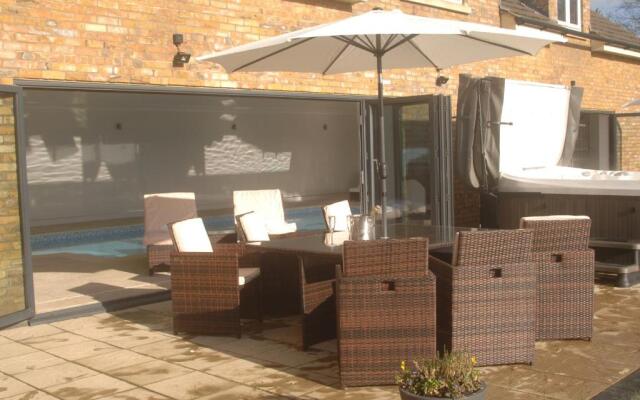 Woodhouse Farm Lodge