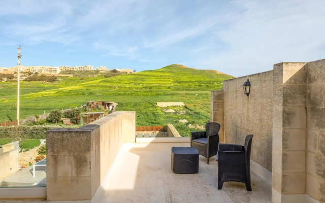 Solaris Gozitan Villa With Pool Gozo