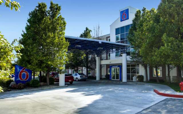 Motel 6 Lehi, UT – Thanksgiving Point