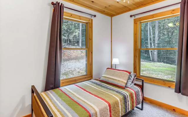 Mccaysville Cabin: Fire Pit, BBQ + More!