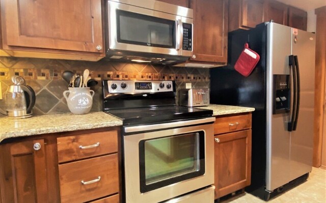 Rc1987 Montana Mountain Hideaway