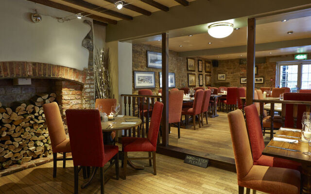 Red Lion Hotel Adderbury by Greene King Inns