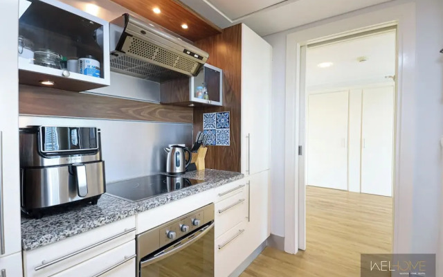 WelHome - Stylish Breathtaking 2BR Apartment in Marina