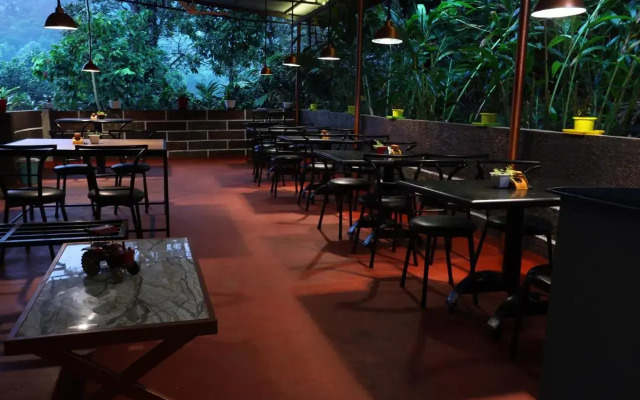 Casa Amari Plantaion Resort Munnar