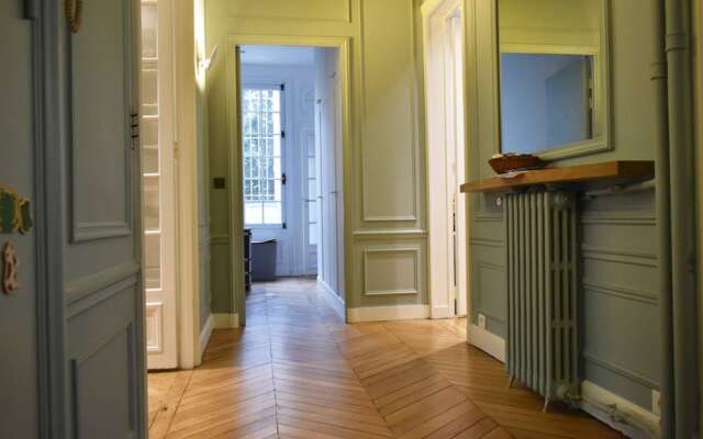 Spacious Parisian Family Apartment