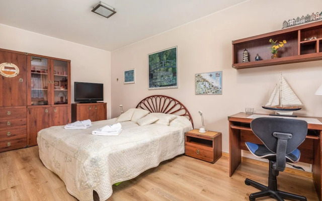 Apartments Handwit by Renters