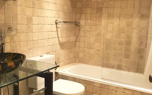 Clarendon Place Apartment