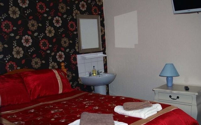 Sea Dogs Guest House