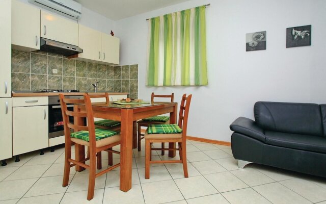 Awesome Home in Trstenik With Wifi and 4 Bedrooms