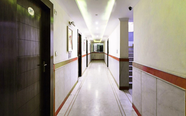 Capital O 4051 La Sapphire