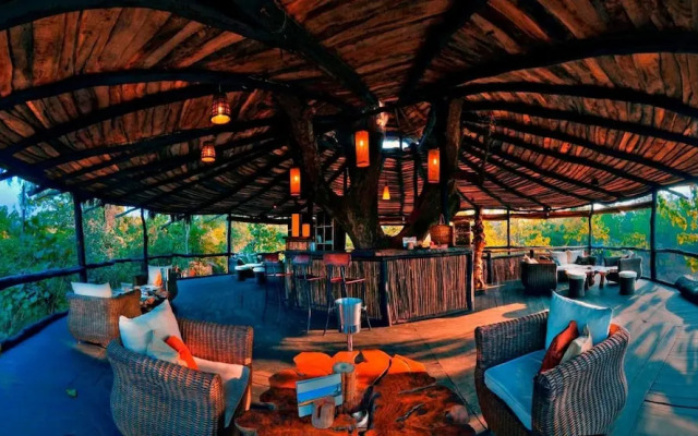 Pugdundee Safaris- Tree House Hideaway