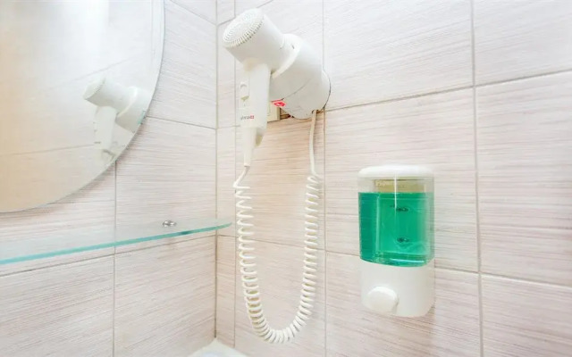 Four Squares Novoslobodskaya