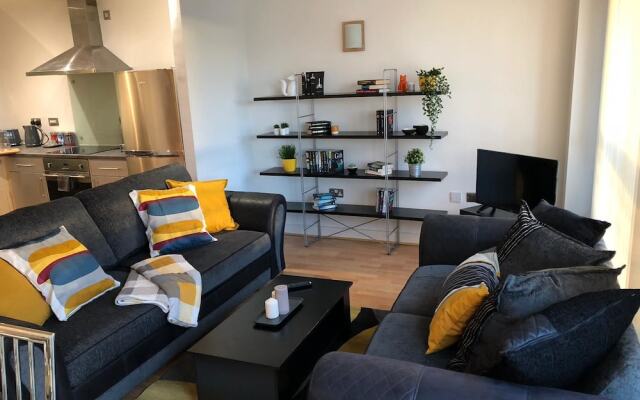 West One Aspect - City Apartment With A View