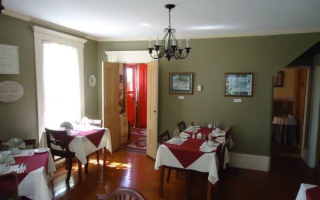 Cooper's Inn