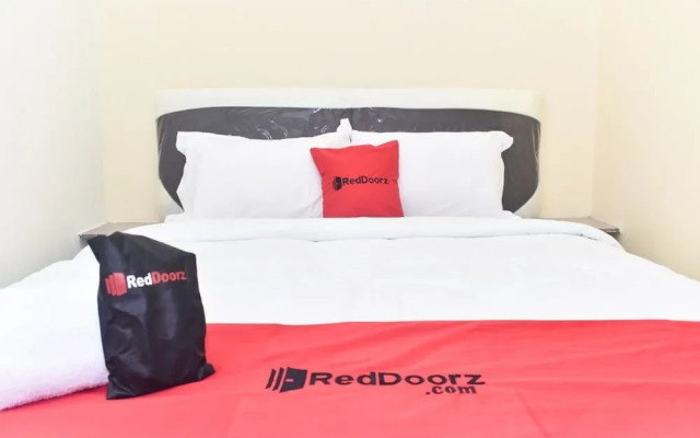 RedDoorz Syariah near Exit Tol Waru