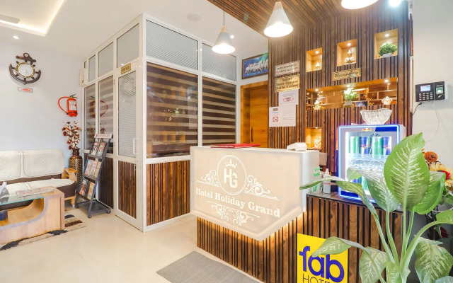 Fabhotel Holiday Grand